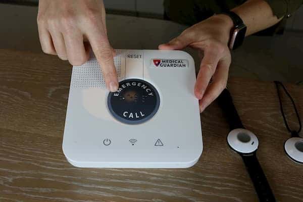 Medical Guardian MGClassic Medical Guardian MGClassic