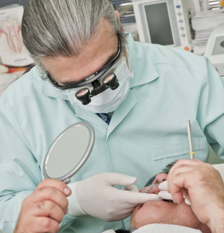 A 2024 Guide to Dental Insurance Plans for Seniors
