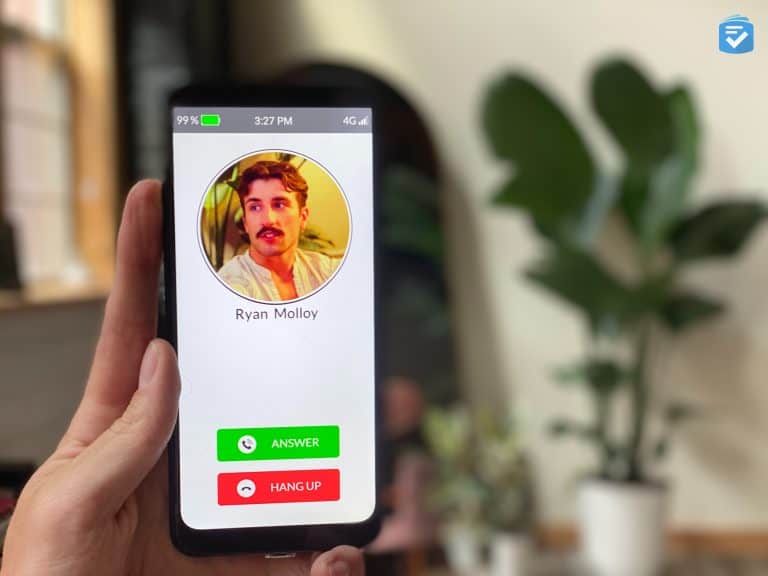 RAZ Memory Cell Phone Review and Pricing HandsOn Test