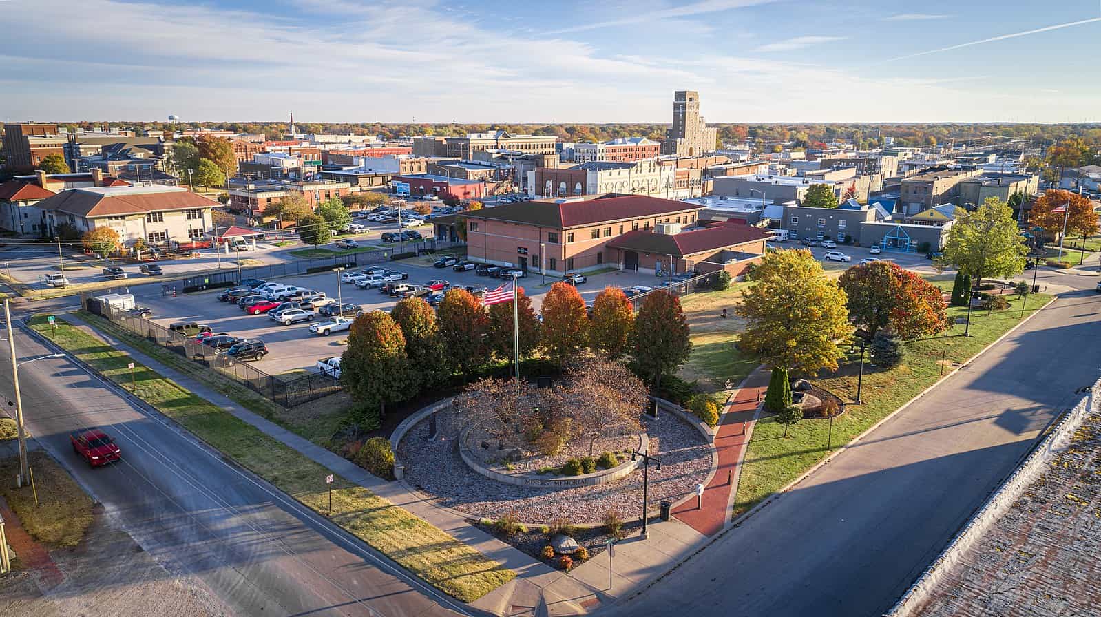Miners Memorial in Pittsburg, Kansas (image courtesy of Sarah Runyon via Wikimedia Commons)