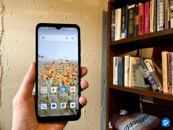 The Iris Connect features a 6.5 inch screen.